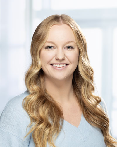 Sabrina Bach, NP