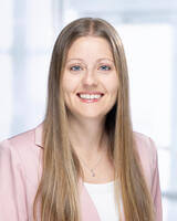 Samantha Mathwich headshot