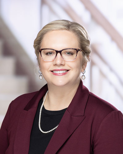 Leah J Bloechl-Gruna NP