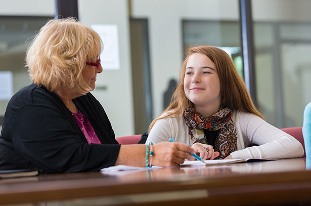 Supervisor and student meeting - Child Life Student Programs